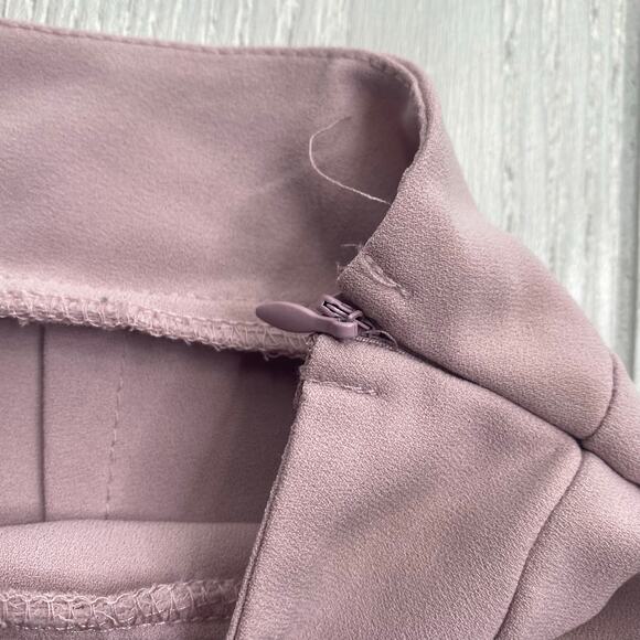 Altar’d State Women's Lavender Purple Embroidered Floral Shorts Size Medium - Picture 9 of 11